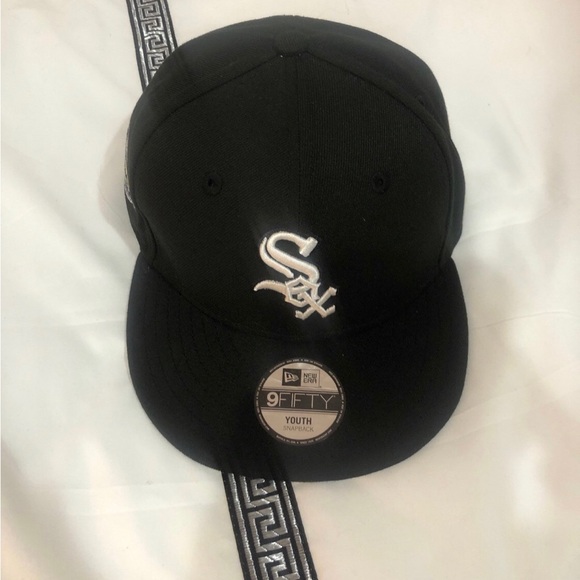 New Era White Socks 9FIFTY Cap - Picture 2 of 5